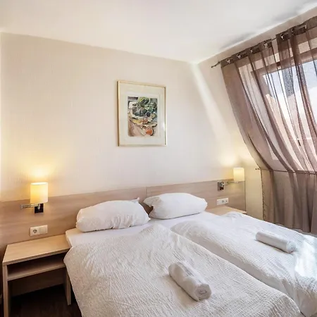 Deitmer Penzion 3*